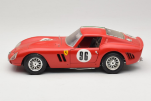 Ferrari 250 GTO #96 Rosso Bandiera Italiana 1962 Bburago 1:18 3011-P2 Pressofusione — immagine 4 di 8