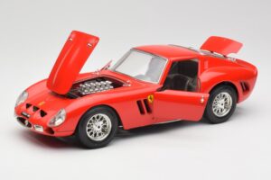 Ferrari 250 GTO Rosso Bburago 1:18 3011 Pressofusione — immagine 2 di 8
