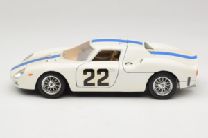 Ferrari 250 LM #22 Bianco 1965 Bburago 1:18 3333-W1 Pressofusione — immagine 4 di 8