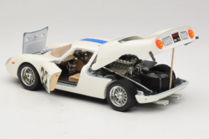 Ferrari 250 LM #22 Bianco 1965 Bburago 1:18 3333-W1 Pressofusione — immagine 5 di 8