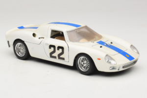 Ferrari 250 LM #22 Bianco 1965 Bburago 1:18 3333-W1 Pressofusione — immagine 6 di 8