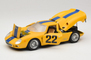 Ferrari 250 LM #22 Giallo 1965 Bburago 1:18 3333-Y1 Pressofusione — immagine 2 di 8