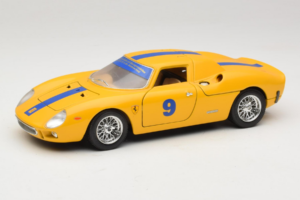 Ferrari 250 LM #9 Giallo 1965 Bburago 1:18 3033-Y1 Pressofusione