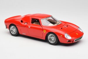 Ferrari 250 Le Mans Rosso Bburago 1:18 3033 Pressofusione — immagine 6 di 8