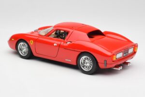 Ferrari 250 Le Mans Rosso Bburago 1:18 3033 Pressofusione — immagine 7 di 8