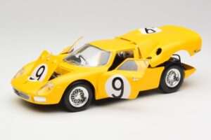 Ferrari 250 LM #21 M. Gregory / J. Rindt NART 24 Hours of Le Mans Winner 1965 Hot Wheels 1:18 25729 Pressofusione — immagine 2 di 8