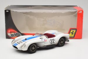 Ferrari 250 Testa Rossa #22 P. Hill / O. Gendebien 24 Hours of Le Mans 1958 Hot Wheels 1:18 29755 Pressofusione — immagine 8 di 8