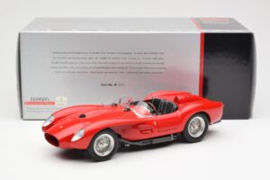 Ferrari 250 Testa Rossa Pontoon Fender Rosso CMC 1:18 M-071 Pressofusione — immagine 6 di 6