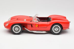 Ferrari 250 Testa Rossa Rosso Bburago 1:18 3007 Pressofusione — immagine 4 di 8