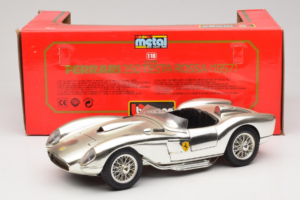 Ferrari 250 Testa Rossa Chrome Argento Bburago 1:18 3007-C1 Pressofusione — immagine 8 di 8