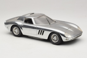 Ferrari 275 GTB Chrome Argento Guiloy 1:18 B004 Pressofusione — immagine 6 di 8