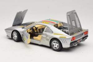 Ferrari 288 GTO #40 Argento 1984 Bburago 1:18 3027-S1 Pressofusione — immagine 5 di 8