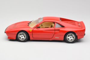 Ferrari 288 GTO Rosso Bburago 1:18 3027 Pressofusione — immagine 4 di 8