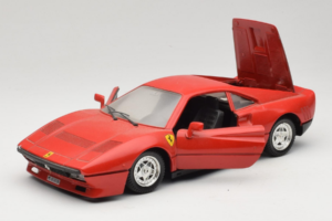 Ferrari 288 GTO Rosso Tonka 1:18 3233 Pressofusione — immagine 2 di 8