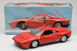 Ferrari 288 GTO Rosso Tonka 1:18 1680 Pressofusione — immagine 8 di 9