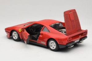 Ferrari 288 GTO Rosso Tonka 1:18 3233 Pressofusione — immagine 5 di 8