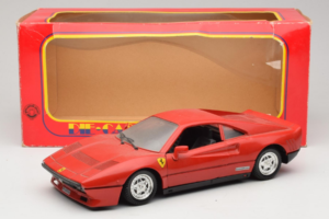 Ferrari 288 GTO Rosso Tonka 1:18 3233 Pressofusione — immagine 8 di 8