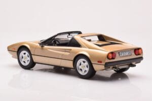 Ferrari 308 GTS Oro Edizione Limitata Norev 1:18 187932 Pressofusione — immagine 5 di 6
