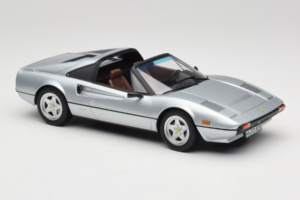 Ferrari 308 GTS Argento Norev 1:18 187934 Pressofusione — immagine 5 di 7