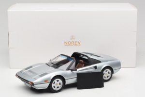 Ferrari 308 GTS Argento Norev 1:18 187934 Pressofusione — immagine 7 di 7