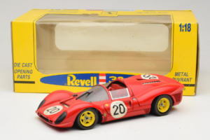 Ferrari 330 P4 #20 Rosso 1967 Revell 1:18 48822-P1 Pressofusione — immagine 8 di 8
