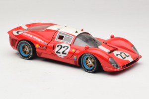 Ferrari 330 P4 #22 Scuderia Filipinetti Poor Condition 1967 Revell 1:18 48825-P1 Pressofusione — immagine 6 di 8