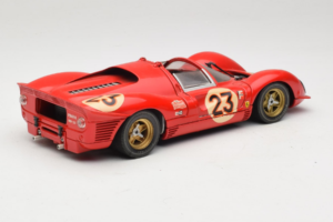 Ferrari 330 P4 #23 L. Bandini / C. Amon 24 Hours of Daytona Winner 1967 Revell 1:18 48833 Pressofusione — immagine 3 di 8