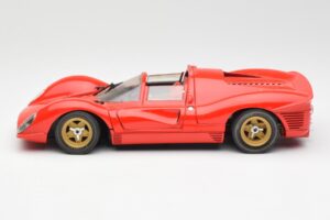 Ferrari 330 P4 Rosso 1967 Revell 1:18 48822 Pressofusione — immagine 4 di 8