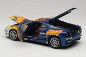Ferrari 360 Modena Challenge #5 Hot Wheels Purple Fire Livery 1999 Bburago 1:18 29619 Pressofusione — immagine 5 di 8