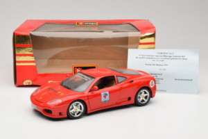 Ferrari 360 Modena Bevro International #4 Edizione Limitata 111 pz Rosso Bburago 1:18 3358-P1 Pressofusione — immagine 8 di 8
