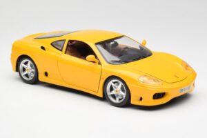 Ferrari 360 Modena Giallo Bburago 1:18 3368 Pressofusione — immagine 6 di 8