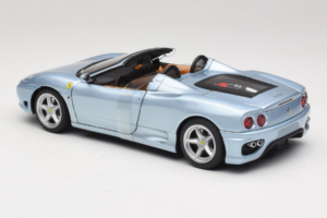 Ferrari 360 Spider Blu The Italian Job Hot Wheels 1:18 P9905 Pressofusione — immagine 5 di 6
