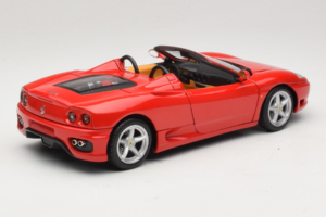 Ferrari 360 Spider Rosso Hot Wheels 1:18 27774-M1 Pressofusione — immagine 3 di 8