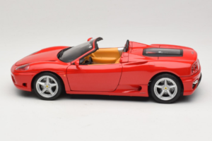 Ferrari 360 Spider Rosso Hot Wheels 1:18 27774-M1 Pressofusione — immagine 4 di 8