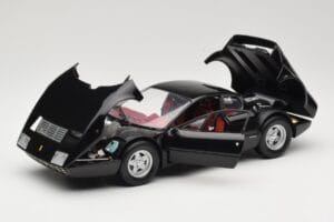 Ferrari 365 GT4/BB Nero Kyosho 1:18 08173K Pressofusione — immagine 2 di 8