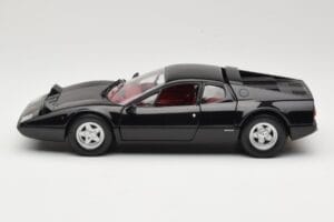 Ferrari 365 GT4/BB Nero Kyosho 1:18 08173K Pressofusione — immagine 4 di 8