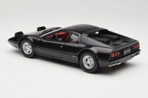 Ferrari 365 GT4/BB Nero Kyosho 1:18 08173K Pressofusione — immagine 7 di 8
