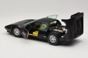 Ferrari 365 GT4 BB Nero Chrono 1:18 CH002 Pressofusione — immagine 5 di 8