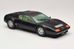 Ferrari 365 GT4 BB Nero Chrono 1:18 CH002 Pressofusione — immagine 6 di 8