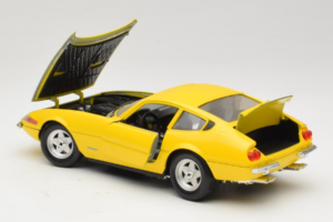 Ferrari 365 GTB/4 Daytona Giallo Techno Giodi 1:18 40011-Y1 Pressofusione — immagine 4 di 7