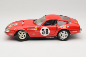 Ferrari 365 GTB/4 Daytona Berlinetta #58 Rosso Techno Giodi 1:18 40011 Pressofusione — immagine 4 di 8
