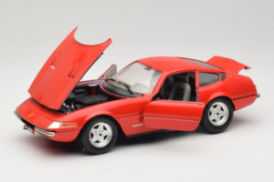 Ferrari 365 GTB/4 Daytona Rosso Techno Giodi 1:18 40011-P2 Pressofusione — immagine 2 di 8