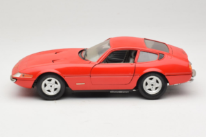 Ferrari 365 GTB/4 Daytona Rosso Techno Giodi 1:18 40011-P2 Pressofusione — immagine 4 di 8
