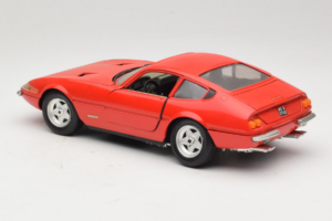 Ferrari 365 GTB/4 Daytona Rosso Techno Giodi 1:18 40011-P2 Pressofusione — immagine 7 di 8