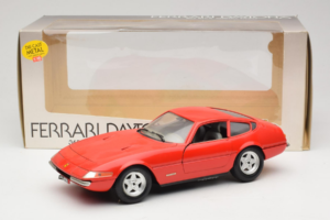 Ferrari 365 GTB/4 Daytona Rosso Techno Giodi 1:18 40011-P2 Pressofusione — immagine 8 di 8