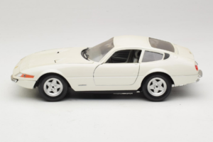 Ferrari 365 GTB/4 Daytona Berlina Bianco Techno Giodi 1:18 74007 Pressofusione — immagine 4 di 8