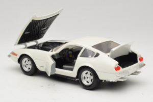 Ferrari 365 GTB/4 Daytona Berlina Bianco Techno Giodi 1:18 74007 Pressofusione — immagine 5 di 8