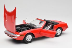Ferrari 365 GTS Rosso Corsa Solido 1:18 8017 Pressofusione — immagine 2 di 8