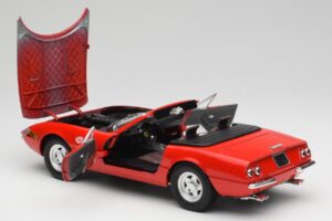Ferrari 365 GTS Rosso Corsa Solido 1:18 8017 Pressofusione — immagine 5 di 8