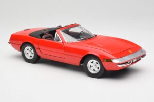 Ferrari 365 GTS Rosso Corsa Solido 1:18 8017 Pressofusione — immagine 6 di 8